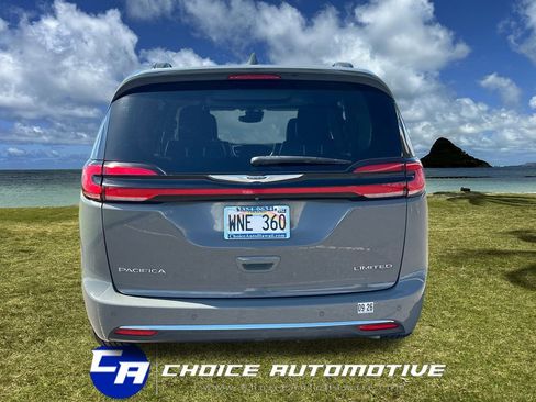 Used 2022 Chrysler Pacifica Limited image 7