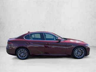 Used 2019 Alfa Romeo Giulia video 4