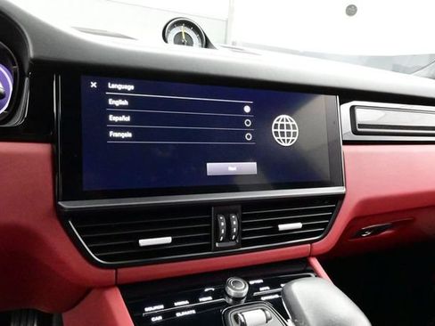 Certified 2022 Porsche Cayenne Turbo GT AWD/4WD image 10