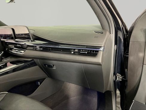 Used 2024 Cadillac Escalade Sport AWD/4WD image 27