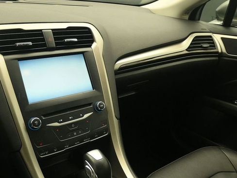 Used 2014 Ford Fusion SE w/ Equipment Group 202A image 13