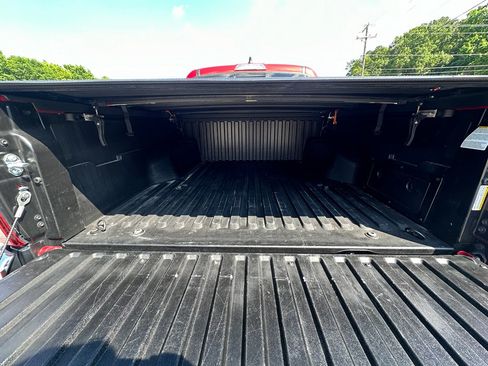 Used 2022 Toyota Tacoma SR5 RWD image 26