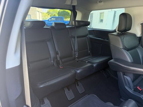 Used 2025 Ford Expedition Platinum AWD/4WD image 43