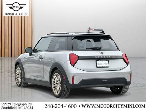 Certified 2025 MINI Cooper S image 5