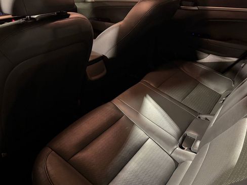 Used 2017 Hyundai Elantra Limited w/ Limited Tech Package 04 image 23