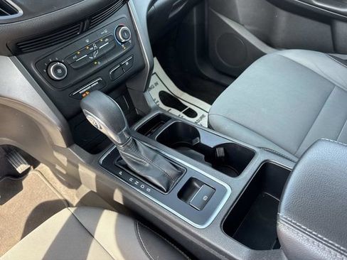 Used 2019 Ford Escape S image 31