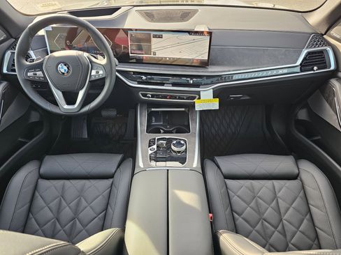 New 2026 BMW X5 xDrive40i w/ Executive Package image 10