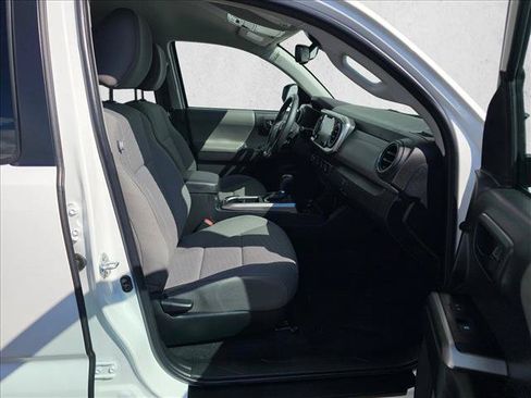 Used 2023 Toyota Tacoma SR5 RWD image 10