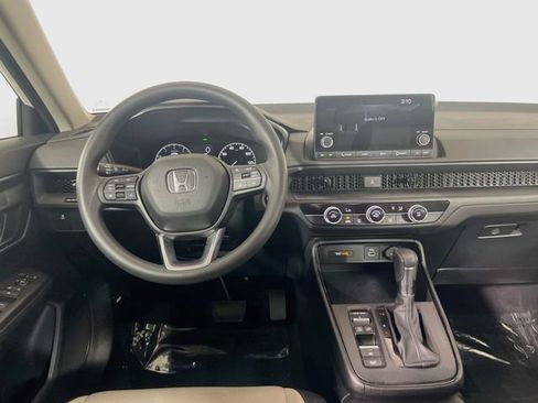 Used 2024 Honda CR-V LX image 18