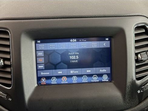 Used 2020 Jeep Compass Latitude image 14