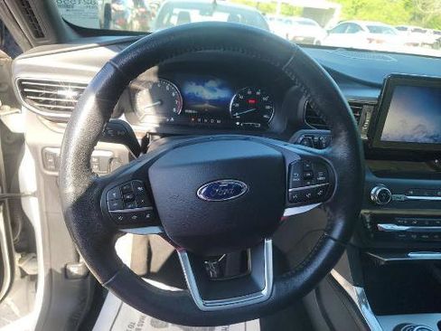 Used 2020 Ford Explorer Limited w/ Class III Trailer Tow Package image 6