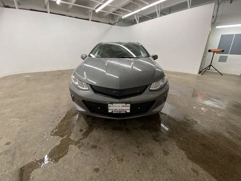 Used 2017 Chevrolet Volt Premier w/ Driver Confidence II Package image 9