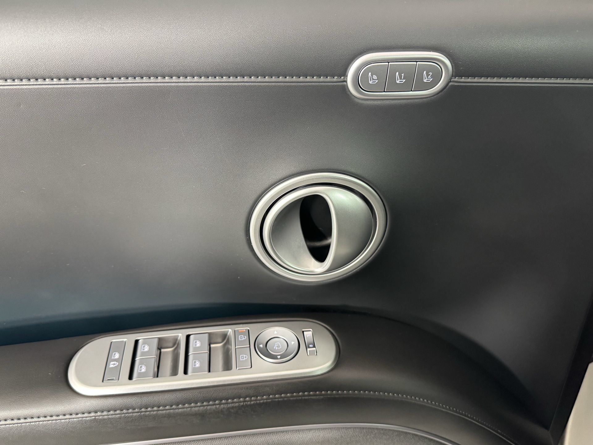 Used 2026 Hyundai Palisade Calligraphy FWD image 12