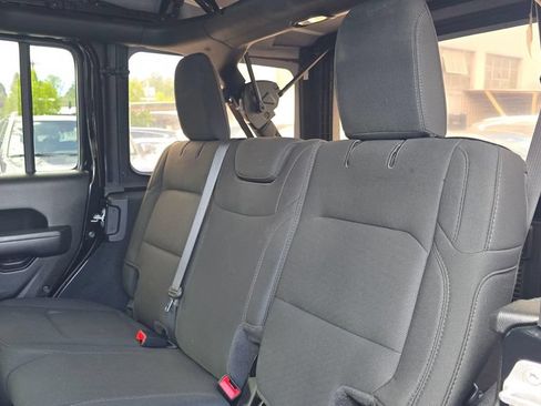 Used 2022 Jeep Wrangler Unlimited Sport AWD/4WD image 17