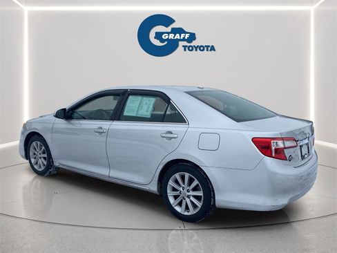 Used 2014 Toyota Camry XLE w/ Leather Package image 4