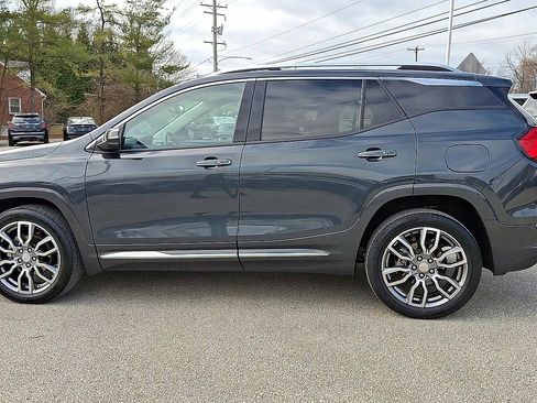 Used 2022 GMC Terrain Denali w/ Denali Premium Package image 6