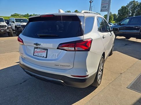 Used 2024 Chevrolet Equinox Premier AWD/4WD image 11
