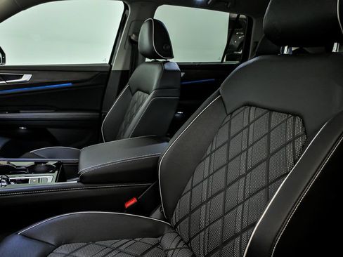 Certified 2026 Volkswagen Atlas SEL Premium R-Line AWD/4WD image 13