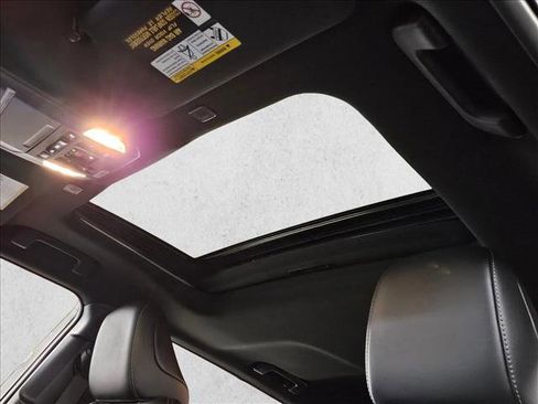 Used 2024 Toyota Highlander XSE FWD image 14