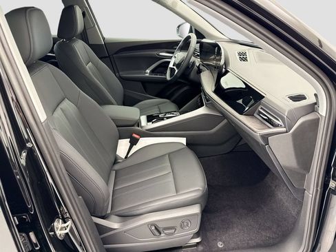 Used 2026 Audi Q5 Premium Plus w/ Premium Plus AWD/4WD image 19