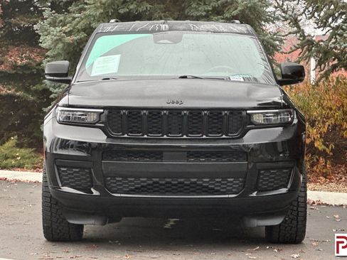 Used 2022 Jeep Grand Cherokee L Laredo image 9