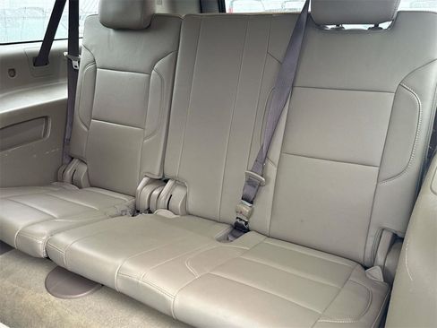 Used 2017 Chevrolet Suburban LT w/ LT Signature Package image 26