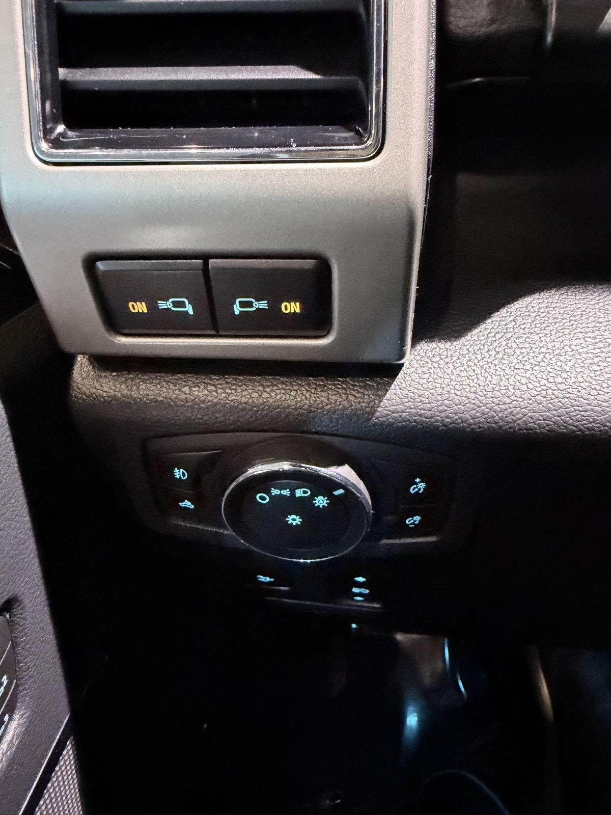 Used 2022 Ford F350 Lariat w/ Lariat Ultimate Package AWD/4WD image 45