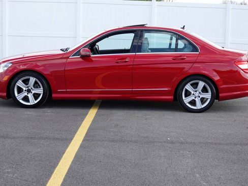Used 2010 Mercedes-Benz C 300 Sedan image 10