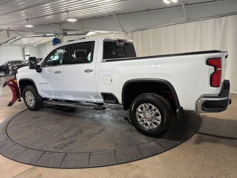 Used 2024 Chevrolet Silverado 3500 LTZ w/ LTZ Convenience Package AWD/4WD image 6