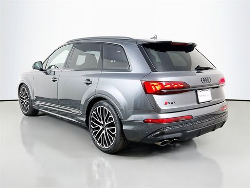 New 2026 Audi SQ7 Prestige image 5