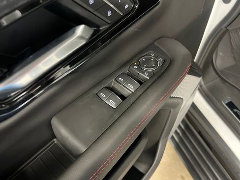 New 2026 GMC Yukon XL AT4 Ultimate AWD/4WD image 16