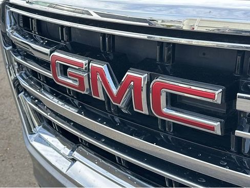 Certified 2024 GMC Yukon XL SLT w/ SLT Premium Package RWD image 38