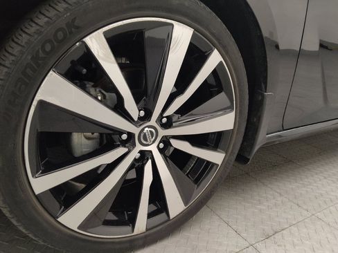 Used 2019 Nissan Altima 2.5 Platinum AWD/4WD image 31