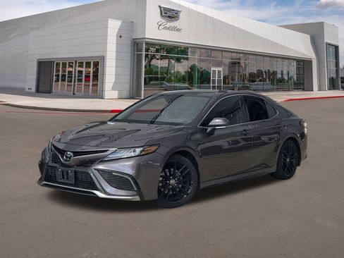 Used 2023 Toyota Camry XSE FWD image 1