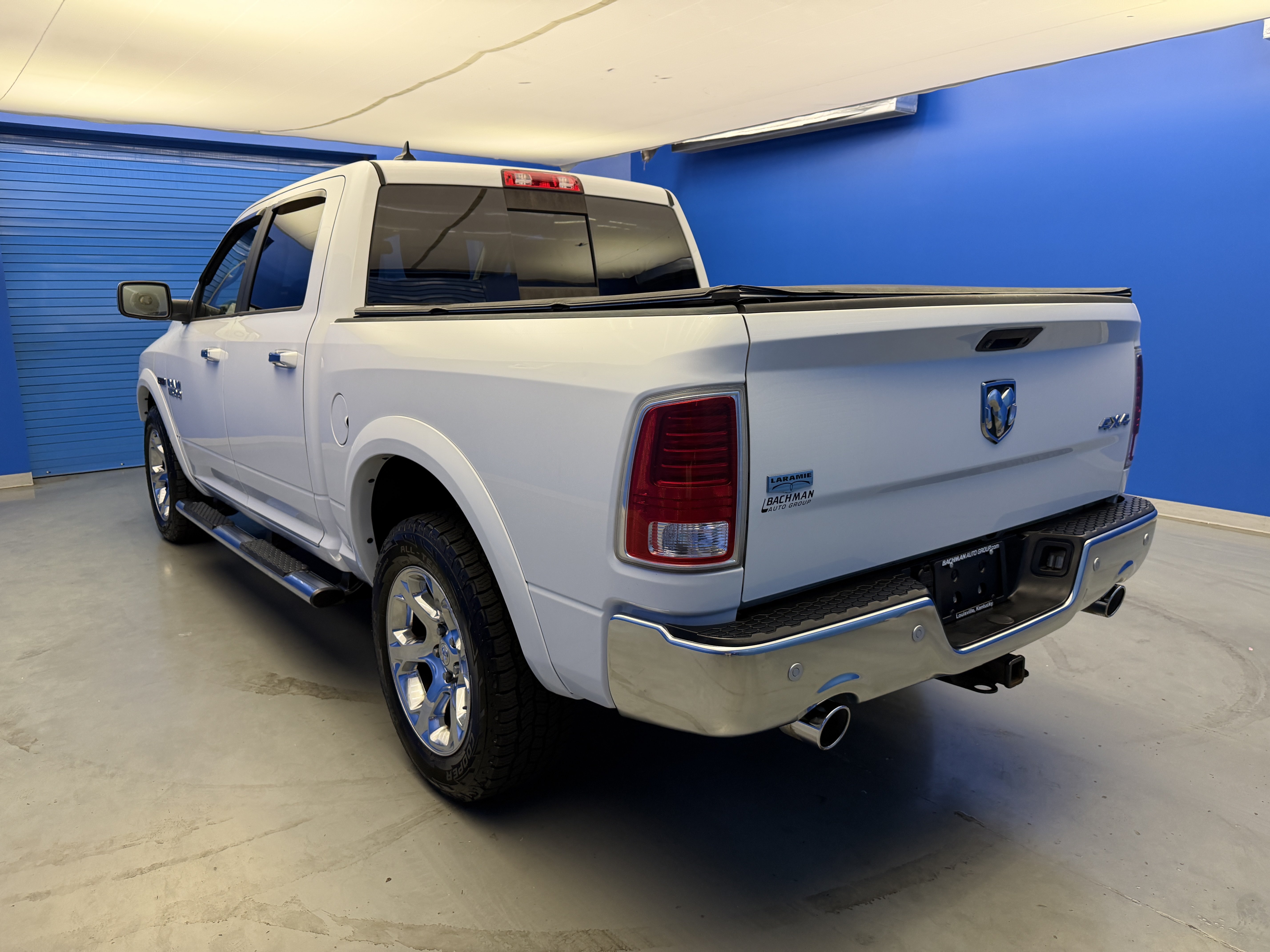 Used 2017 RAM 1500 Laramie w/ Convenience Group AWD/4WD image 5