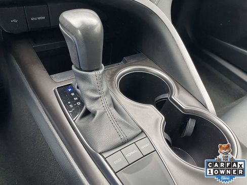 Used 2024 Toyota Camry SE image 27