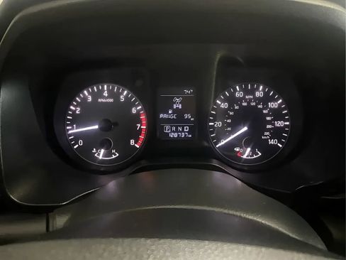 Used 2017 Nissan Titan S AWD/4WD image 18