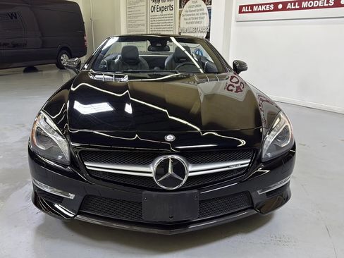 Used 2015 Mercedes-Benz SL 63 AMG image 3
