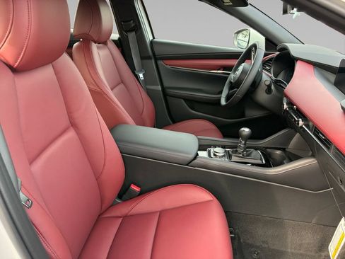 New 2026 MAZDA MAZDA3 2.5 S Hatchback w/ Premium Pkg FWD image 17