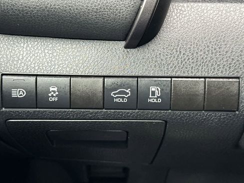 Certified 2022 Toyota Camry SE image 28