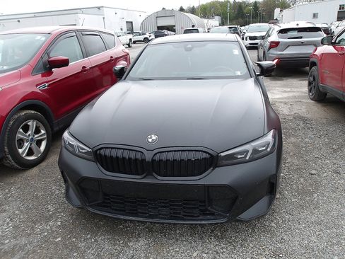 Used 2023 BMW 330i Sedan w/ M Sport Package RWD image 1