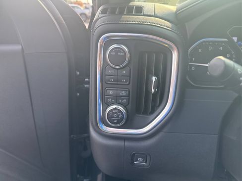 Used 2021 GMC Sierra 1500 Denali AWD/4WD image 15