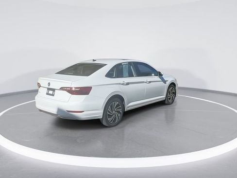 Certified 2021 Volkswagen Jetta SEL Premium image 8