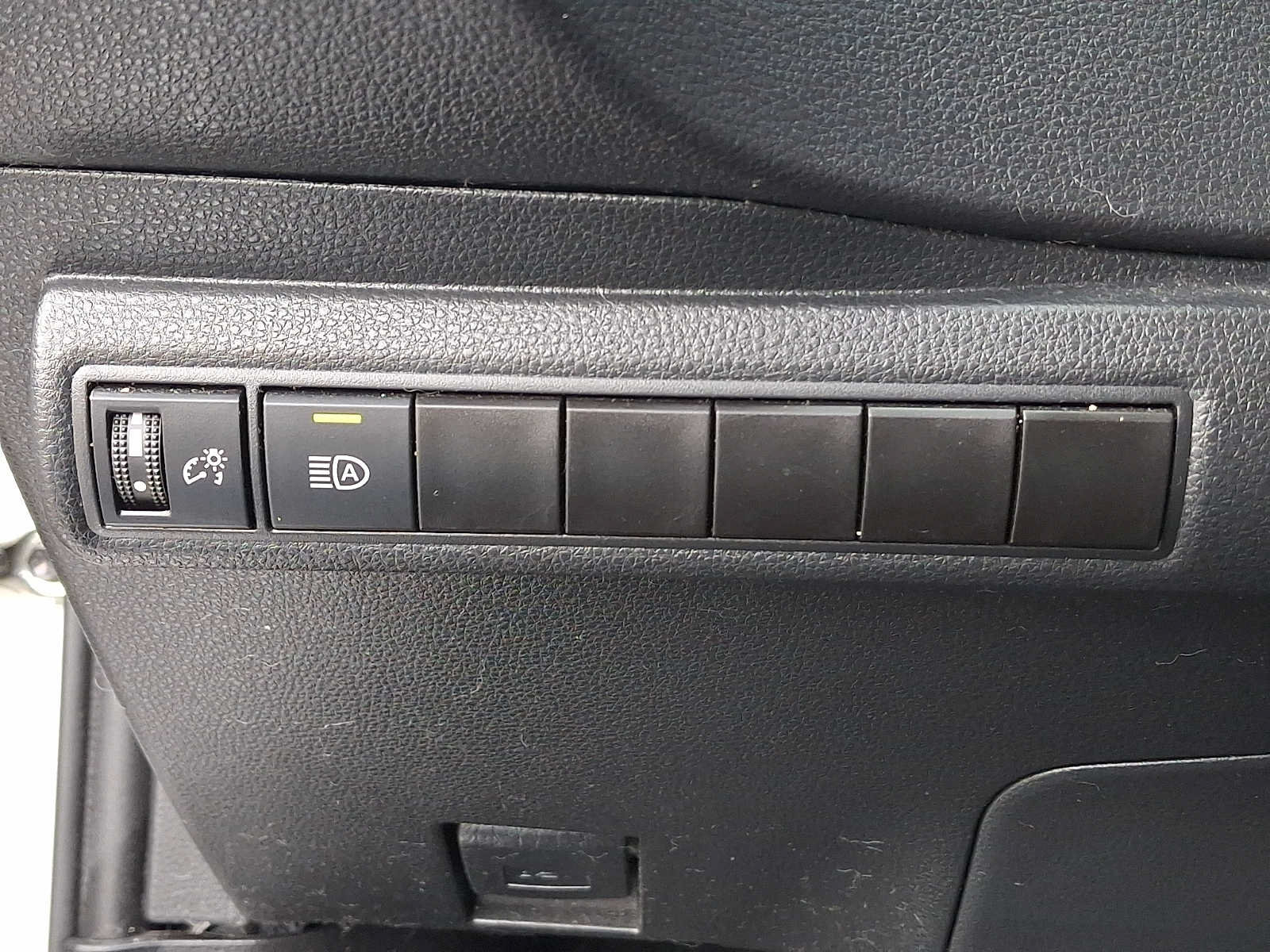 Used 2024 Toyota Corolla LE FWD image 20