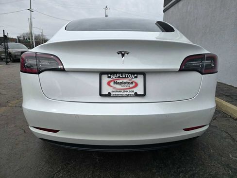 Used 2021 Tesla Model 3 Standard Range Plus image 8