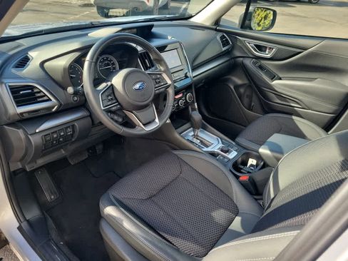 Used 2022 Subaru Forester Premium image 15