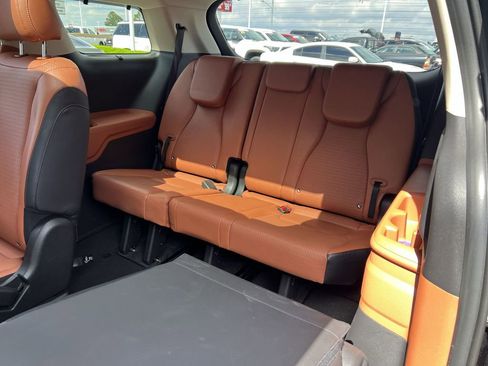 Used 2024 Kia Carnival SX Prestige FWD image 24
