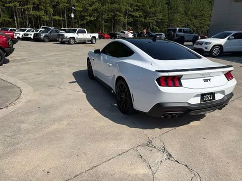 Used 2024 Ford Mustang GT RWD image 18