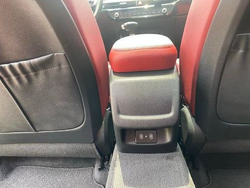Used 2025 Kia K5 GT-Line w/ GT-Line Premium Package AWD/4WD image 31