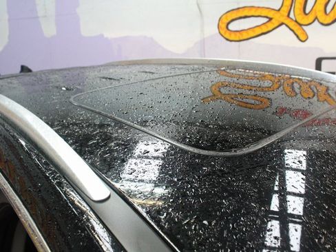 Used 2021 Buick Enclave Essence w/ Sun And Navigation Package image 5